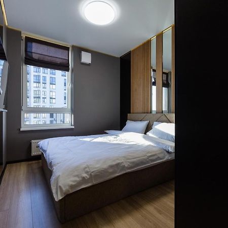 Fayna Town - Loft Black - Nyvky Kiew Exterior foto